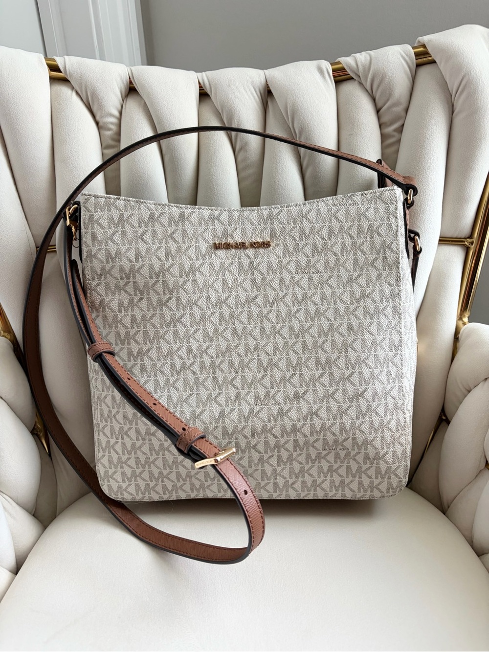 Michael Kors Jet Set Large Logo Crossbody